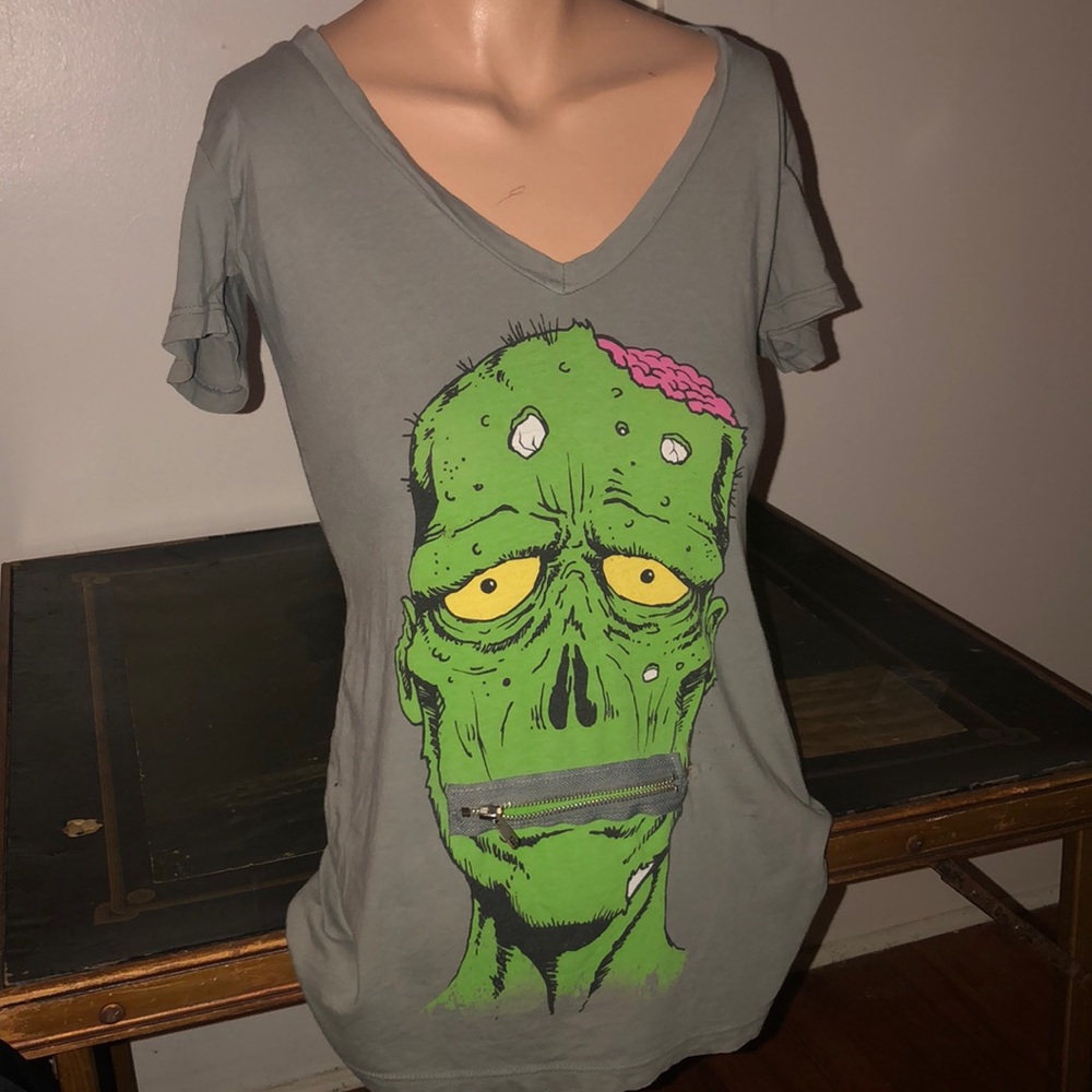 🧟‍♂️Older Zombie Zipper Mouth Shirt.